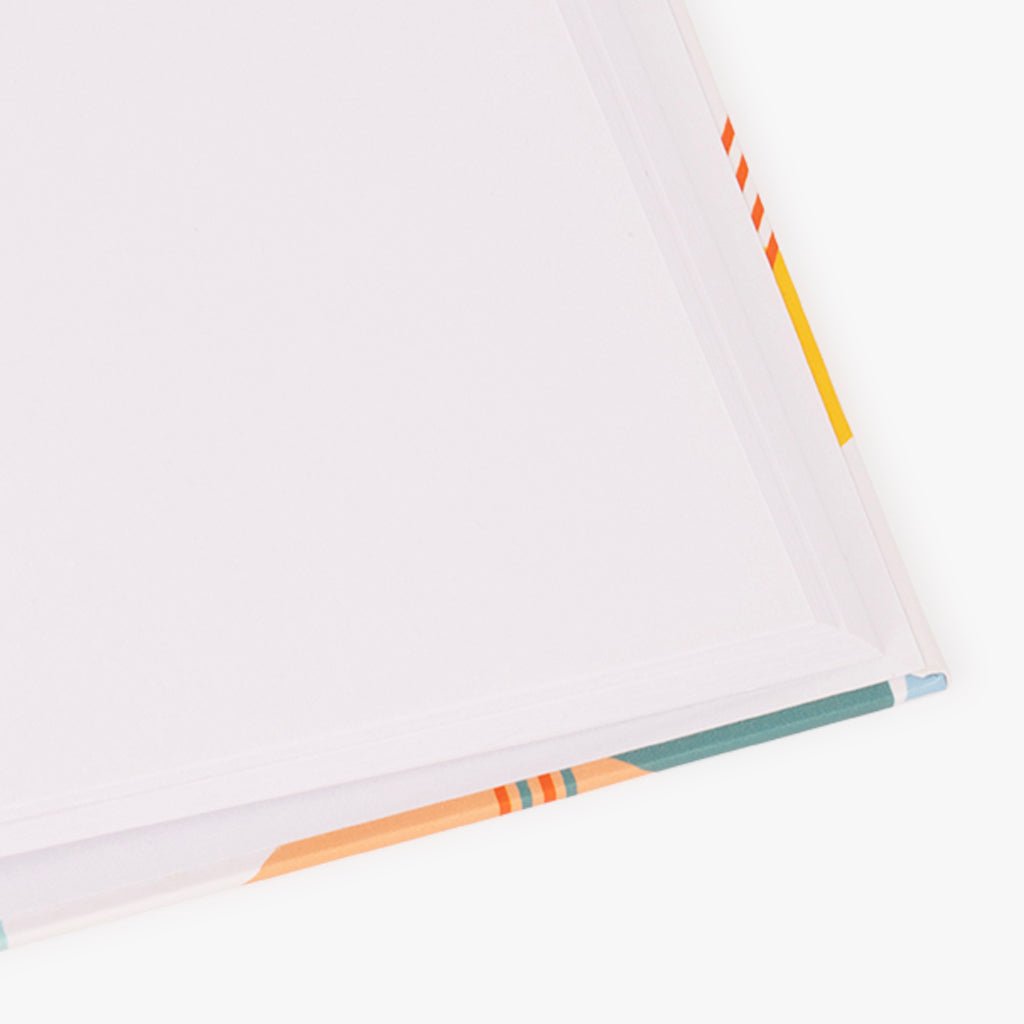 Caderno Capa Dura Pontilhado Geométrico A5 GROOVY - Gato Preto