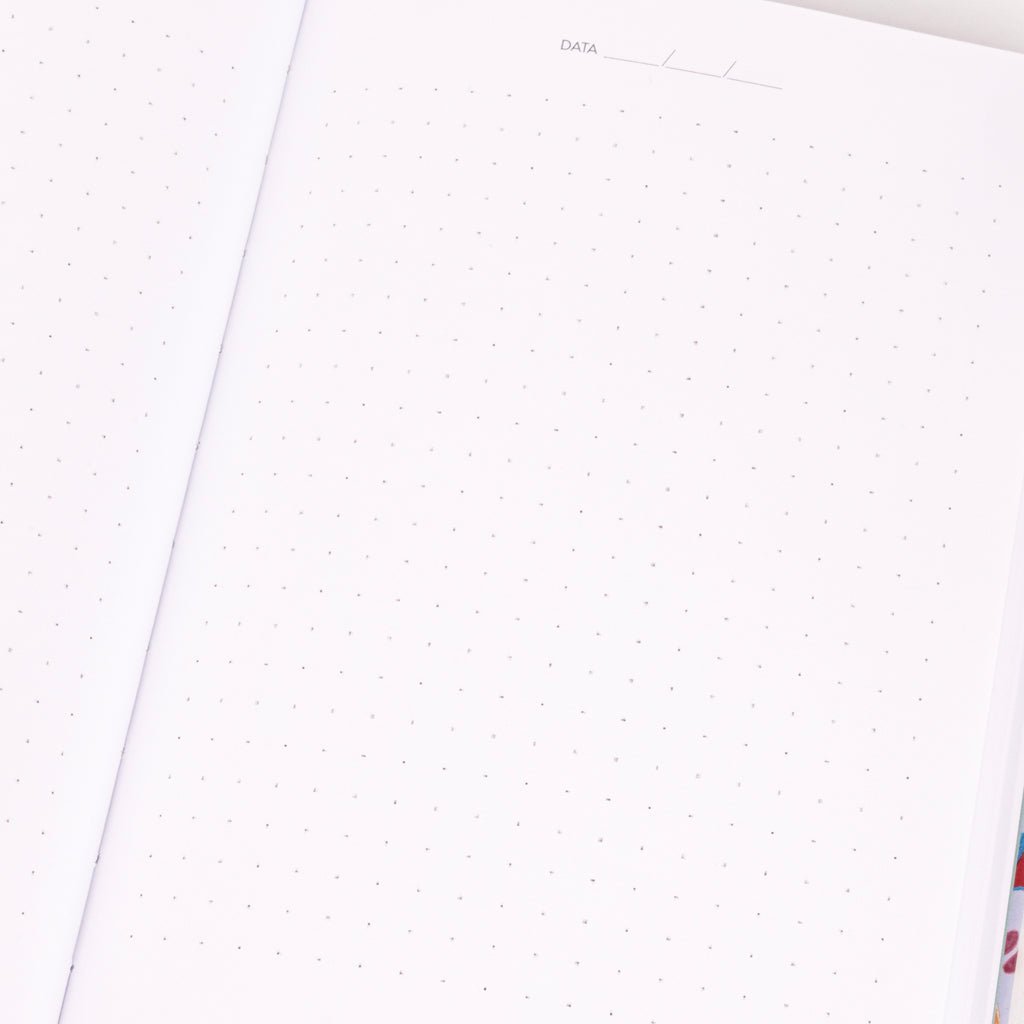 Caderno Journal com Gato Capa Dura A5 AQUI CABE O MUNDO - Gato Preto