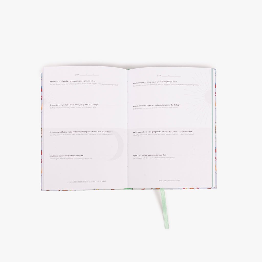 Caderno Journal com Gato Capa Dura A5 AQUI CABE O MUNDO - Gato Preto