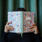 Caderno Journal com Gato Capa Dura A5 AQUI CABE O MUNDO - Gato Preto