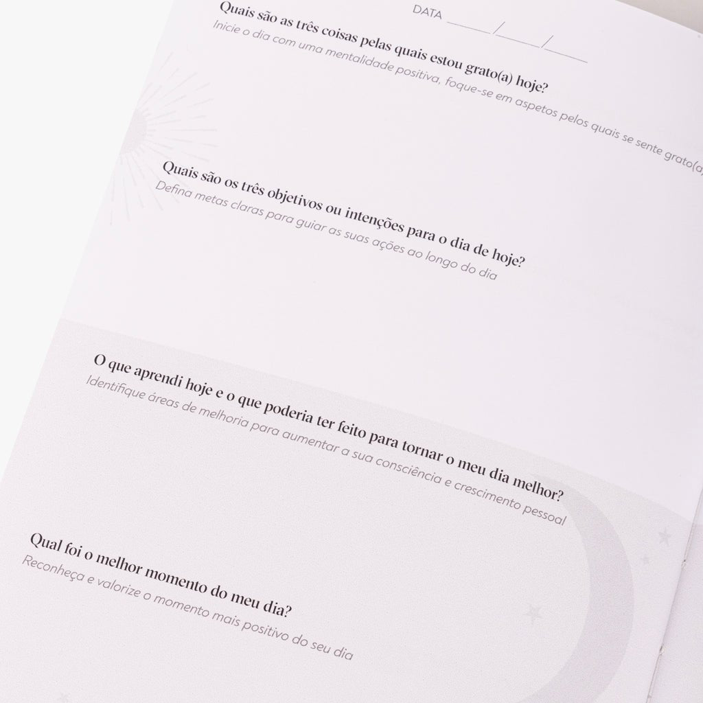 Caderno Journal com Gato Capa Dura A5 AQUI CABE O MUNDO - Gato Preto