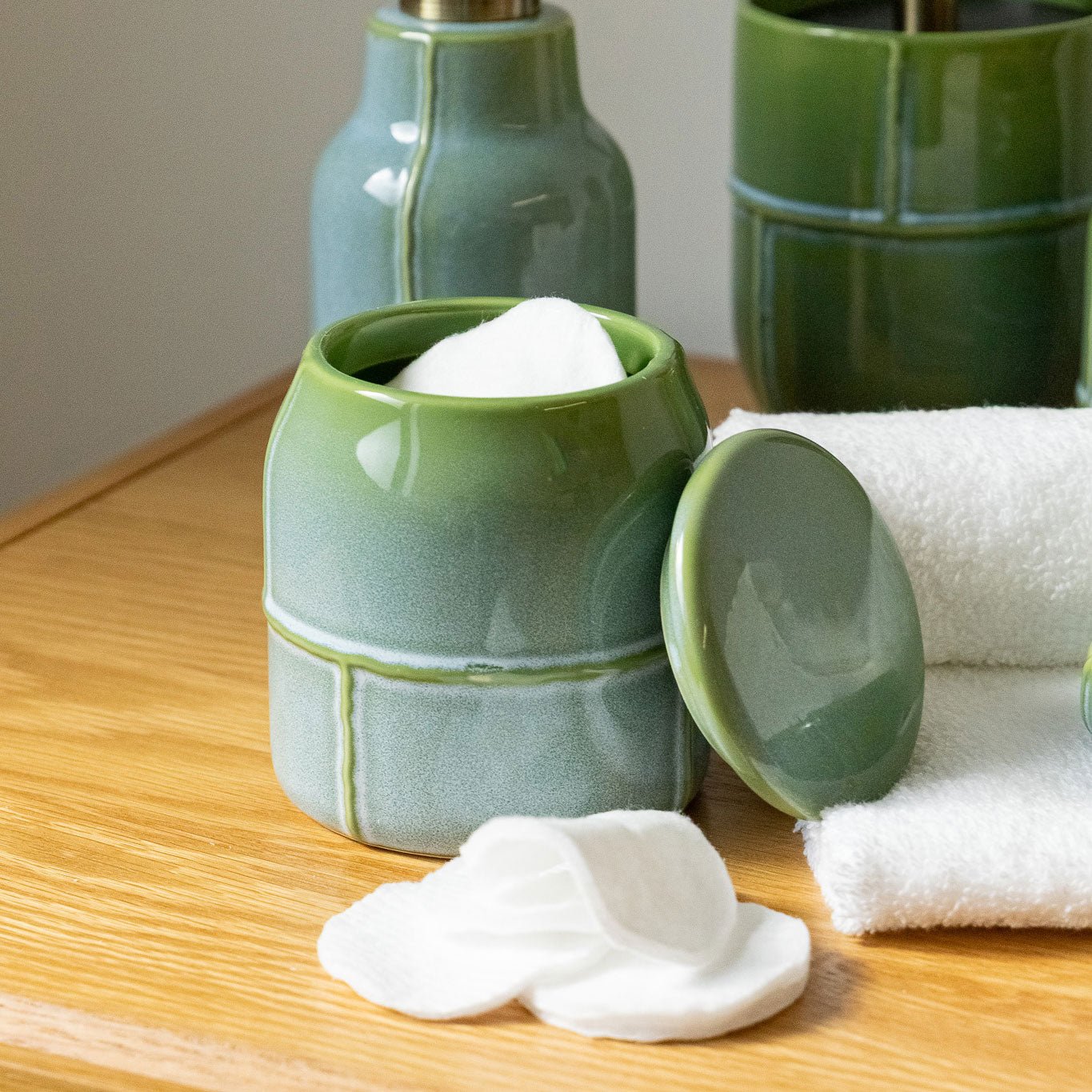 Caixa de Cerâmica Verde IOS - Gato Preto