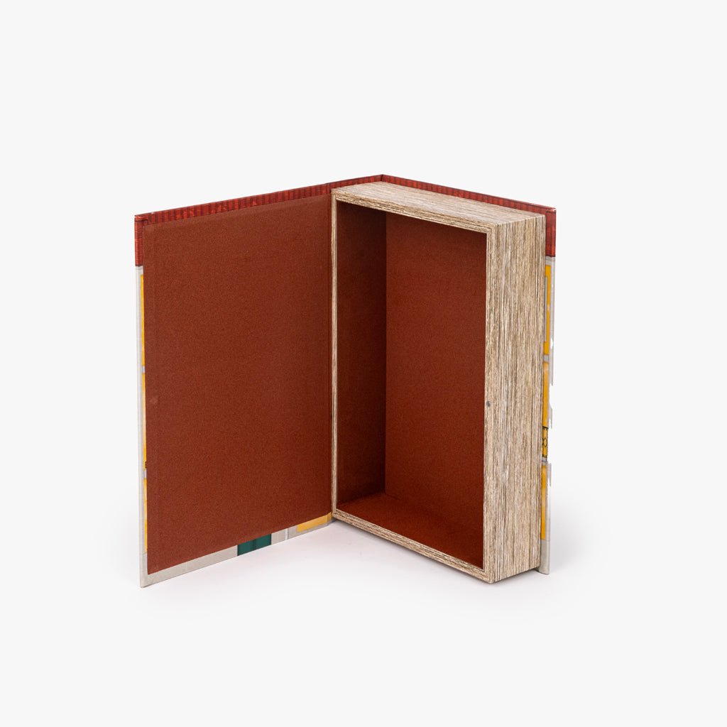 Caixa Livro Amarela VILLAGE - Gato Preto