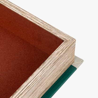 Caixa Livro Amarela VILLAGE - Gato Preto