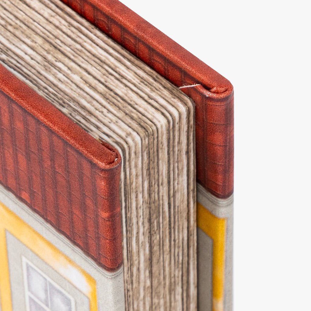 Caixa Livro Amarela VILLAGE - Gato Preto