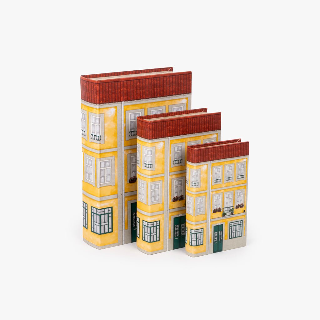 Caixa Livro Amarela VILLAGE - Gato Preto