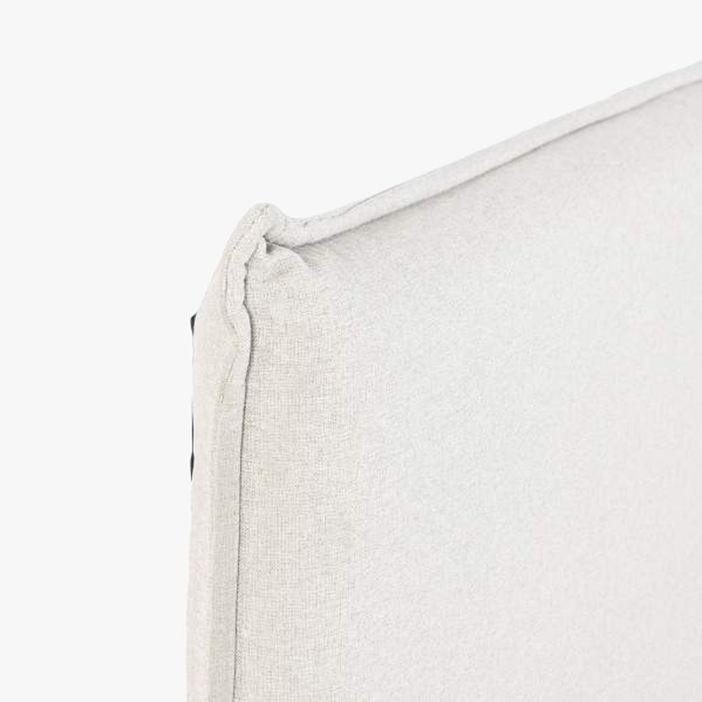 Cama Tecido com Cabeceira Reta e Pés de Madeira Cru SERENA - Gato Preto