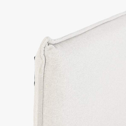 Cama Tecido com Cabeceira Reta e Pés de Madeira Cru SERENA - Gato Preto