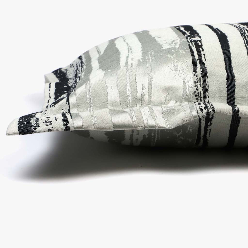 Capa de Almofada Abstrato Preto e Cinza LAKI - Gato Preto