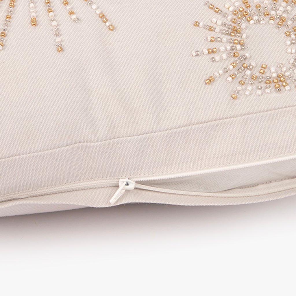 Capa de Almofada com Missangas Cinzenta NEW BRIGHT - Gato Preto