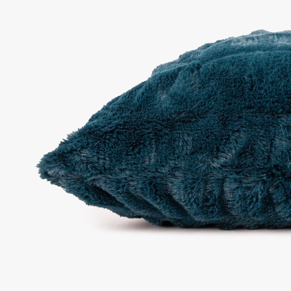 Capa de Almofada de Pelo Sintético Azul Escuro ALASKA - Gato Preto