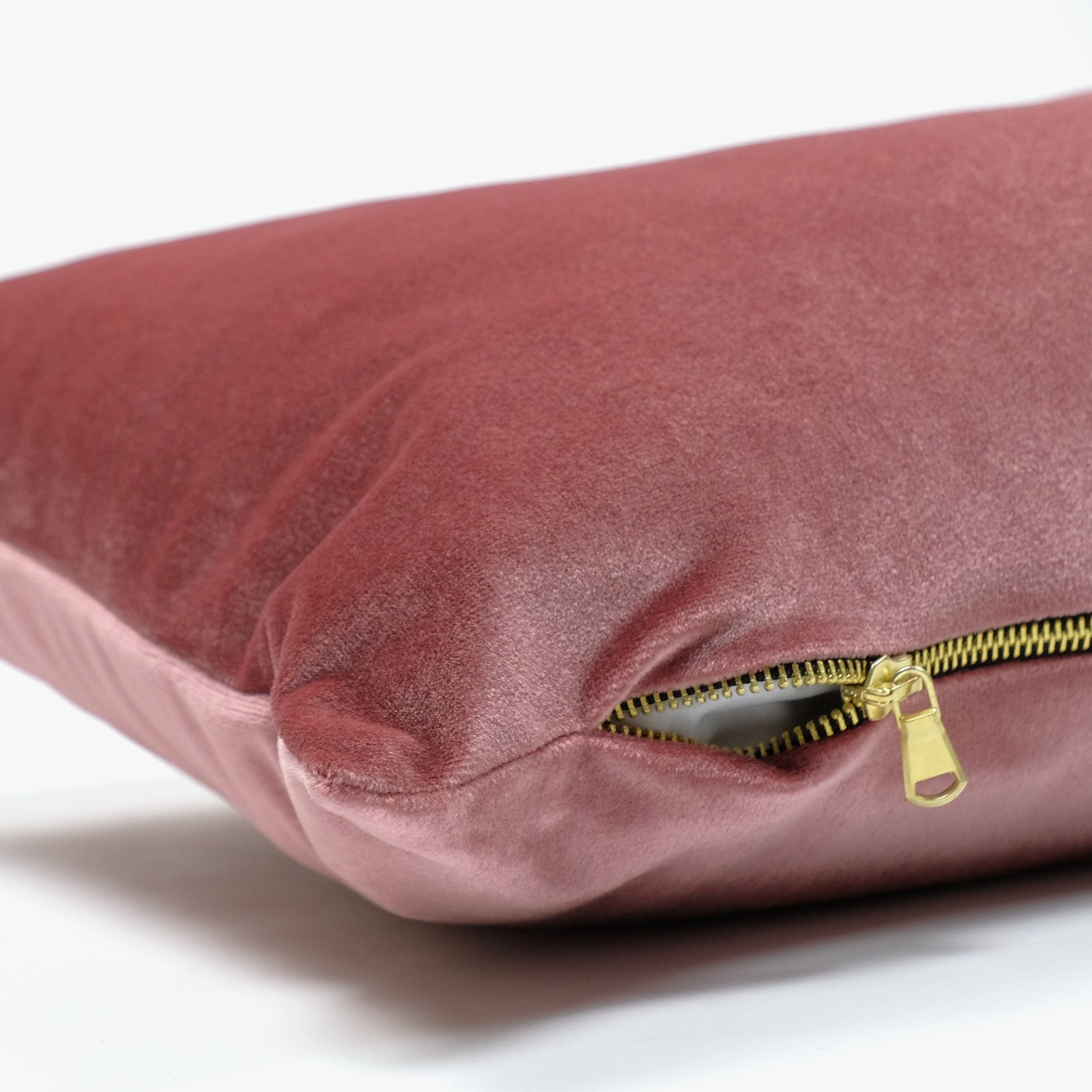 Capa Almofada Veludo Rosa Velho 30x50 PALACE | Gato Preto