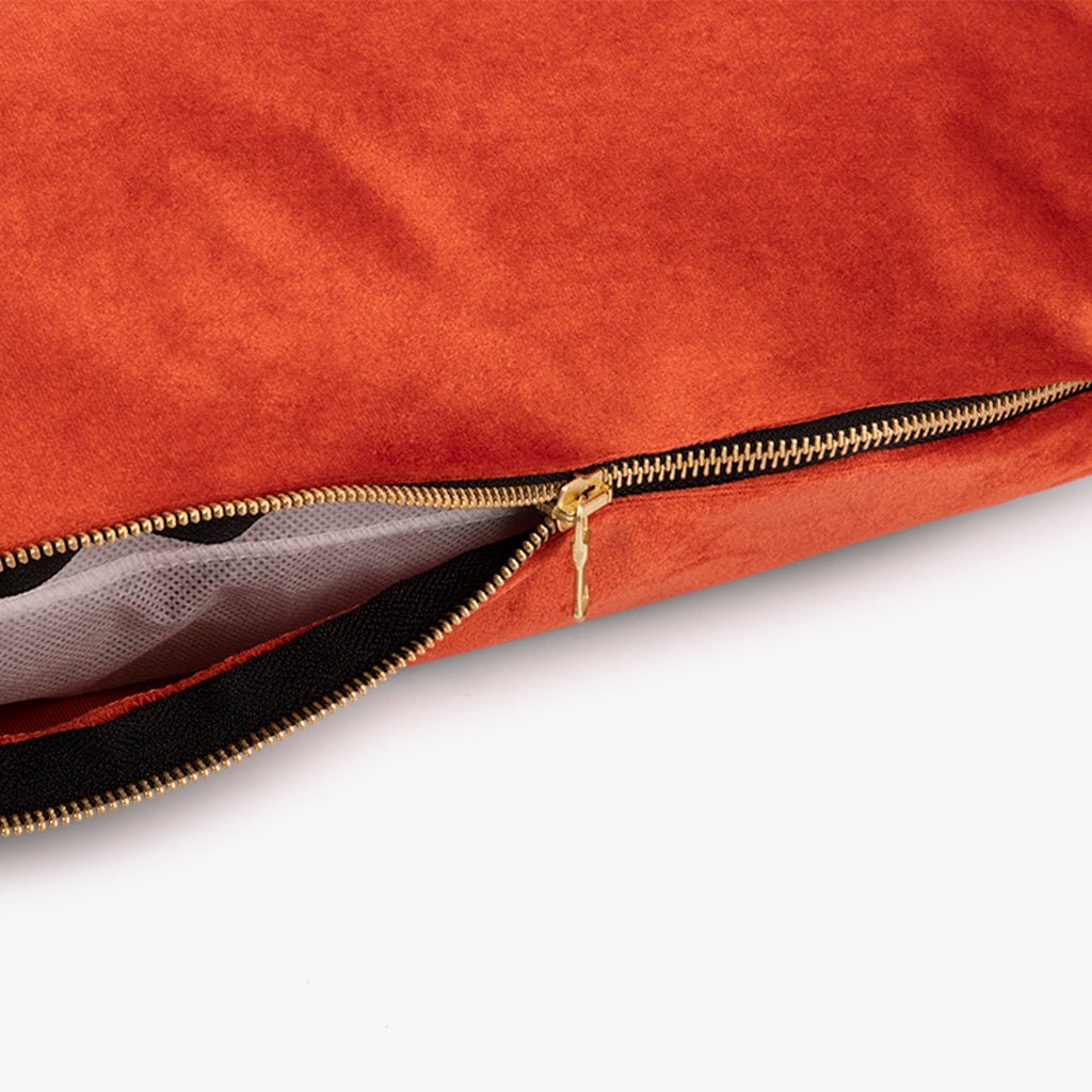 Capa Almofada Veludo Vermelho 30x50 PALACE | Gato Preto