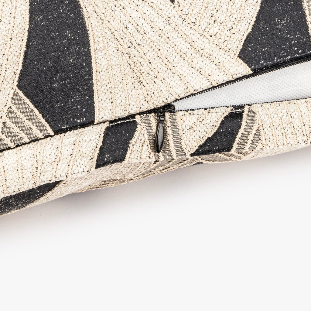 Capa de Almofada Folhas Preto ALBA - Gato Preto