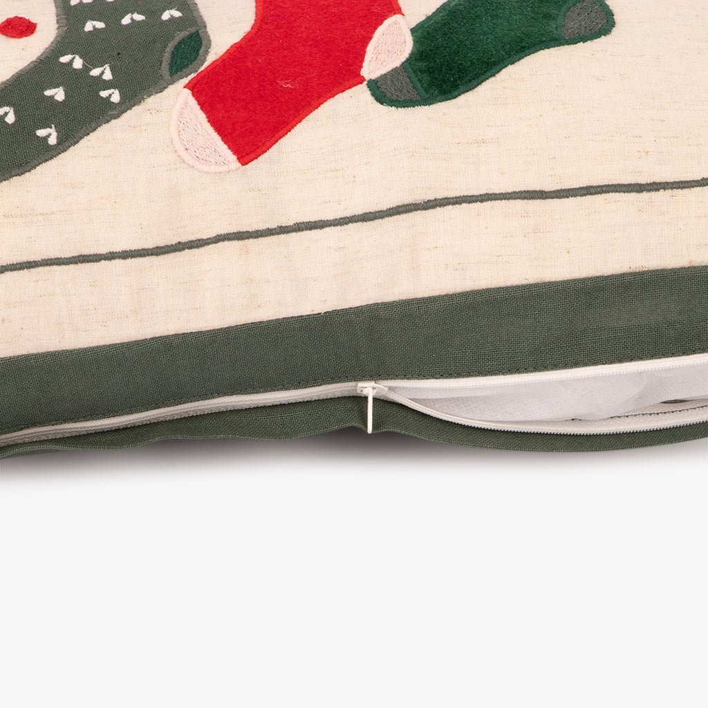 Capa de Almofada Meias de Natal COZY - Gato Preto