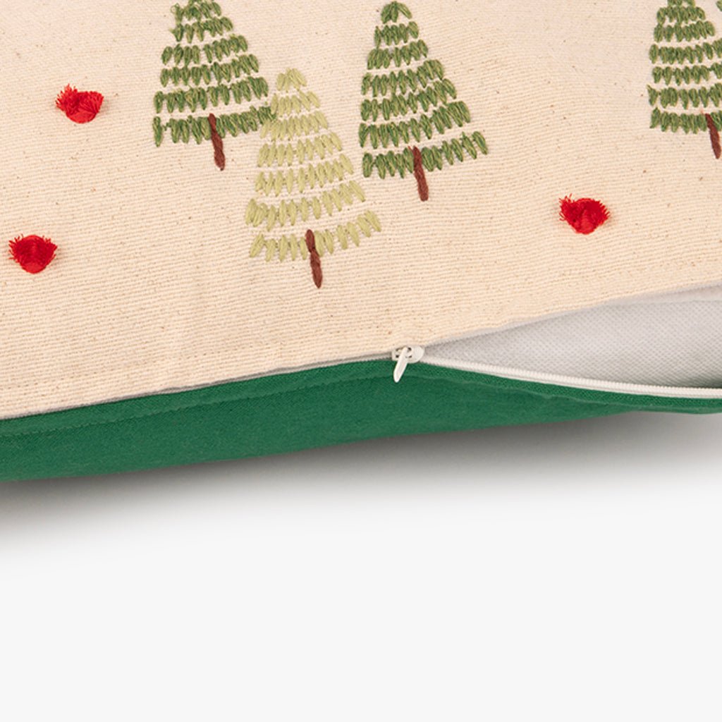 Capa de Almofada Pinheiros COZY - Gato Preto