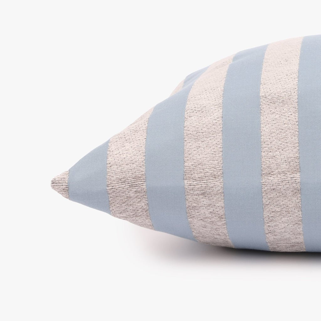 Capa de Almofada Riscas Azul HERITAGE - Gato Preto