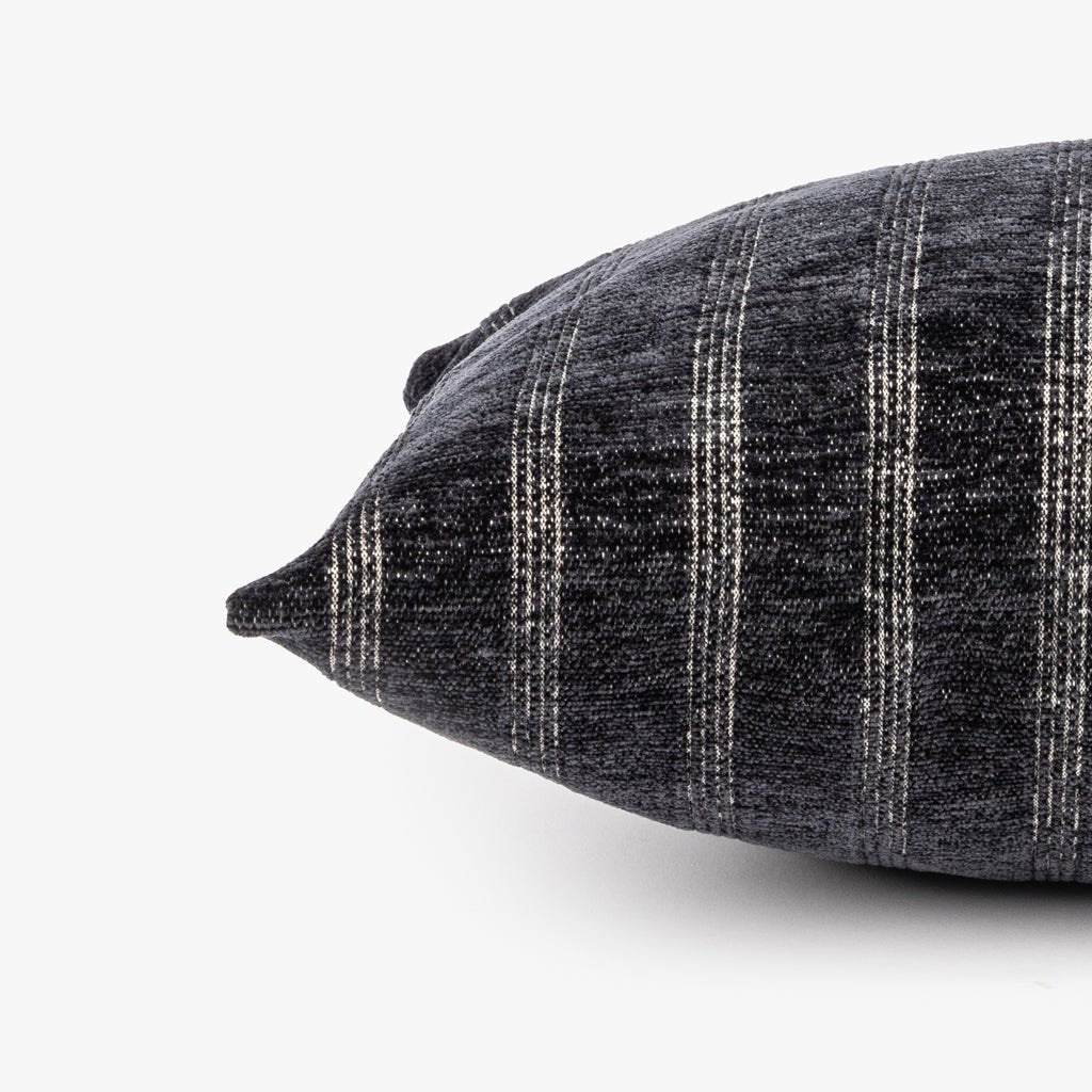 Capa de Almofada Riscas Preto ALBA - Gato Preto