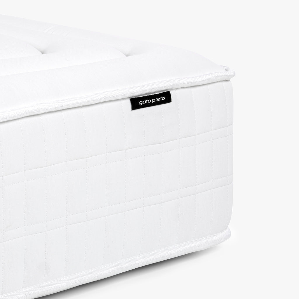 Colchão com Molas Ensacadas Médio Firme 90x200 APUS - Gato Preto