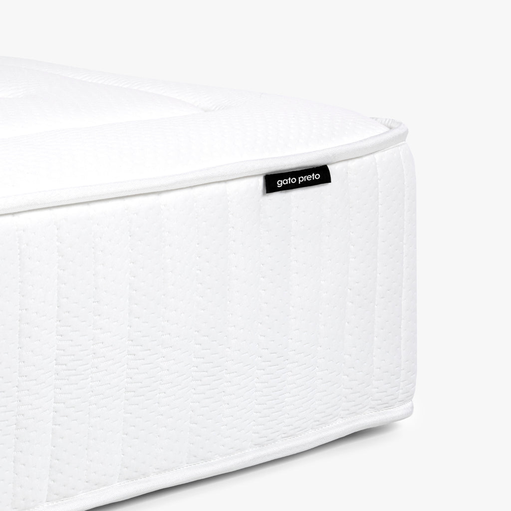 Colchão com Molas Ensacadas Médio Firme 90x200 AQUILA - Gato Preto