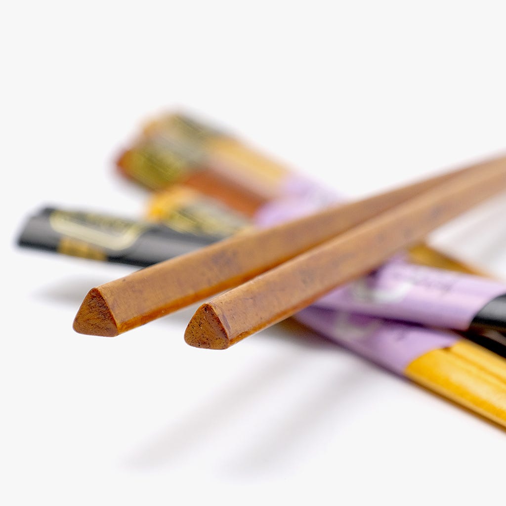 Conjunto de 5 Pauzinhos tons de Madeira CHOPSTICKS - Gato Preto