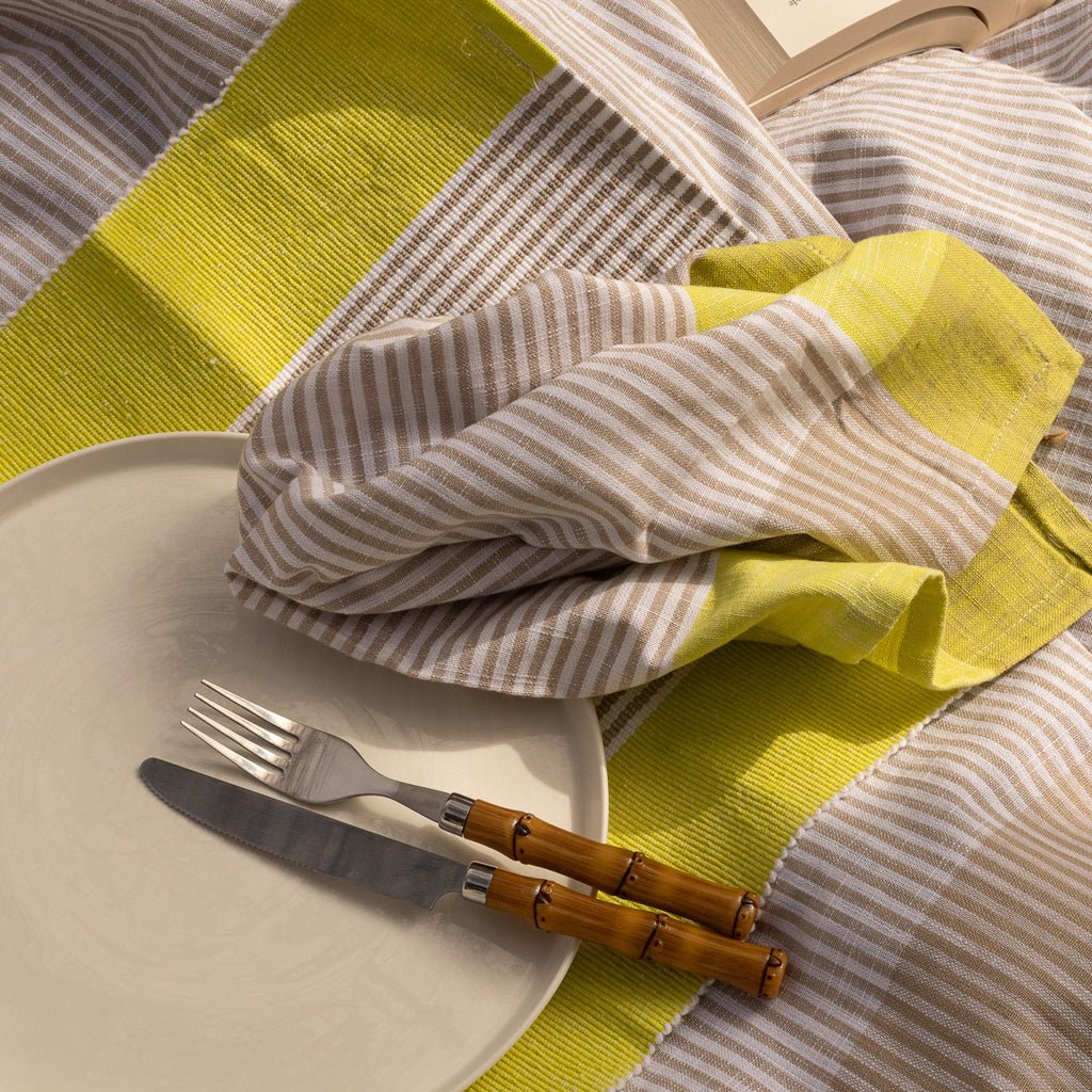 Conjunto de dois Guardanapos de Algodão Riscas Amarelo e Bege 45x45 KERALA - Gato Preto