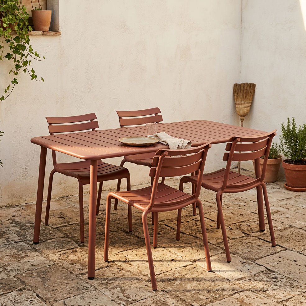 Conjunto de Mesa com 4 cadeiras Vermelho VITA - Gato Preto