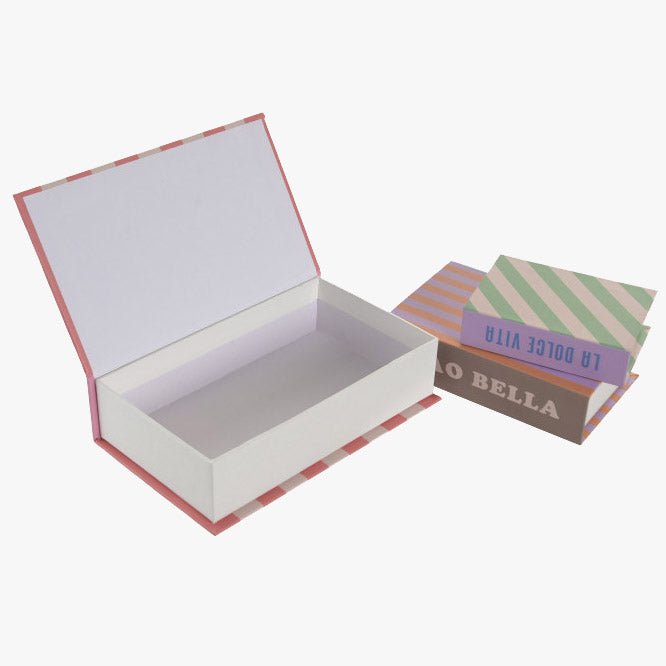 Conjunto de três caixas livro Riscas COLOR SHOT - Gato Preto
