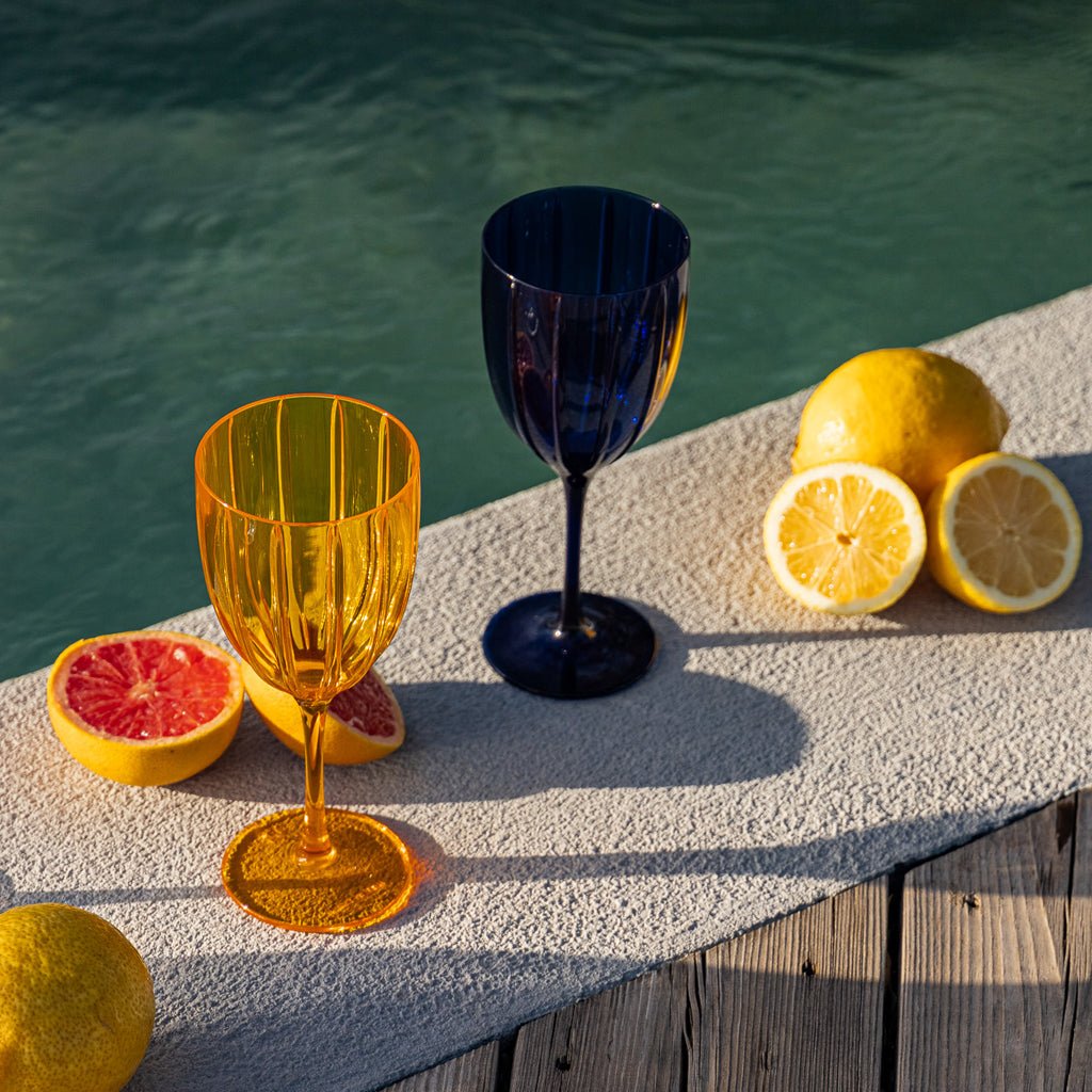 Copo de Acrílico com Pé Azul 410 ml VITORIA - Gato Preto