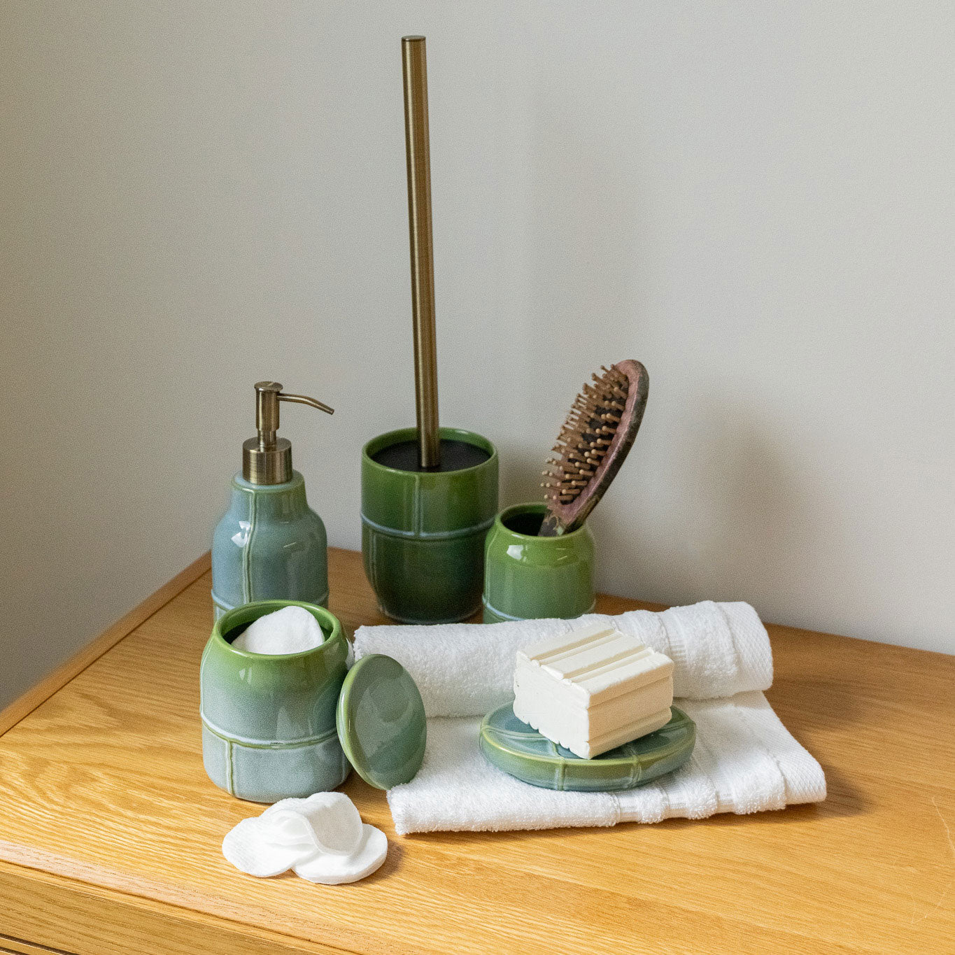 Copo de Cerâmica Verde IOS - Gato Preto