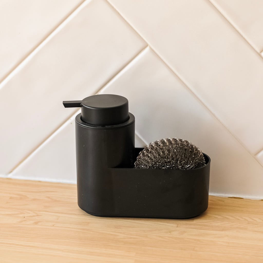 Doseador com esfregão preto ALL BLACK - Gato Preto