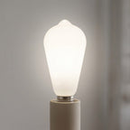 Lâmpada de LED Gota Branca SWAN - Gato Preto