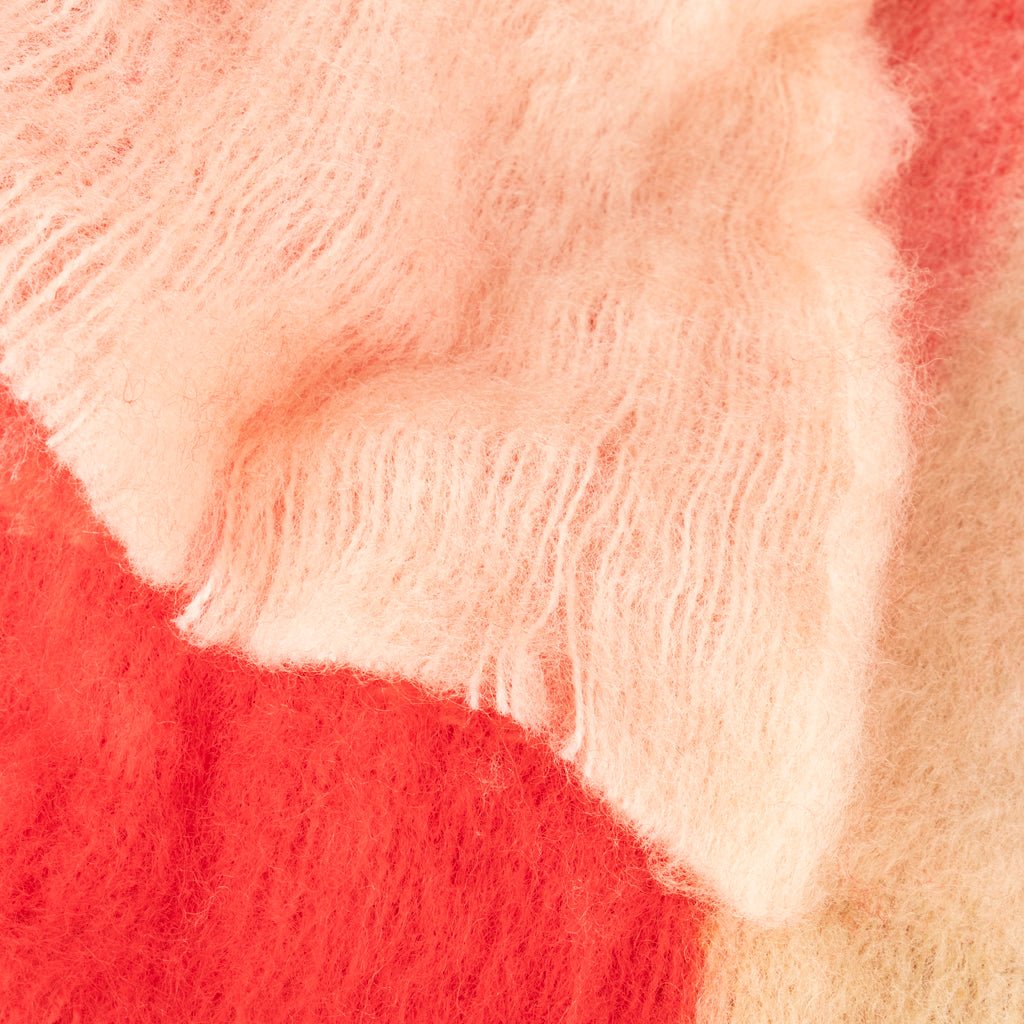 Manta de Acrílico com Franjas Vermelho e Bege WOODLAND - Gato Preto