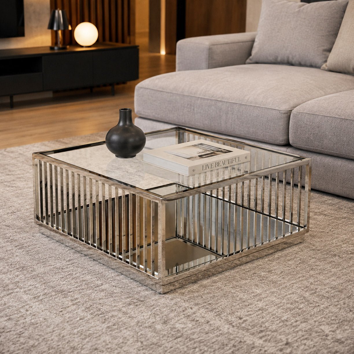 Mesa de Centro com Estrutura Cromada e Detalhes Espelhados | 100x100x45 cm | PRISMA - Gato Preto