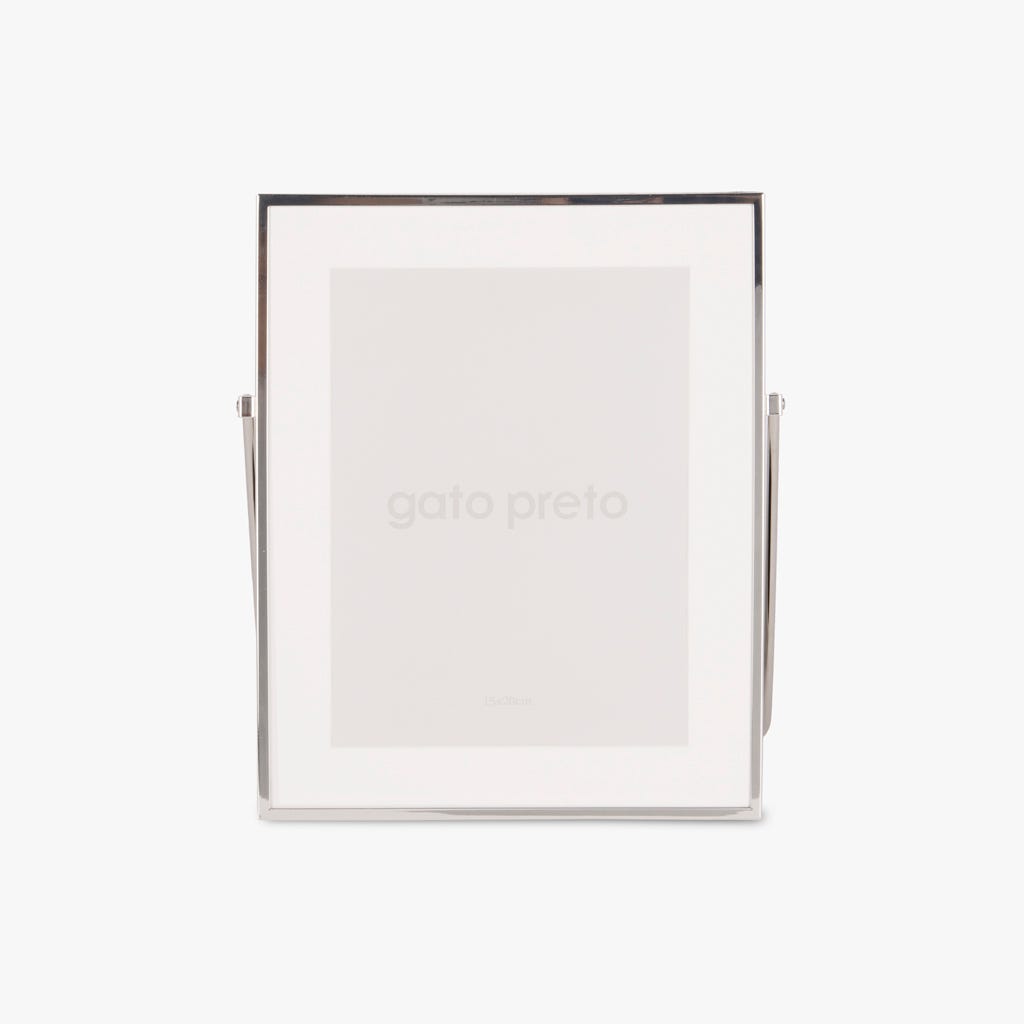 Moldura com Pé Prateada 15x20 SHINY & BRUSHED - Gato Preto