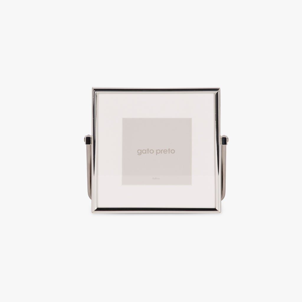 Moldura com Pé Prateada 8x8 SHINY & BRUSHED - Gato Preto