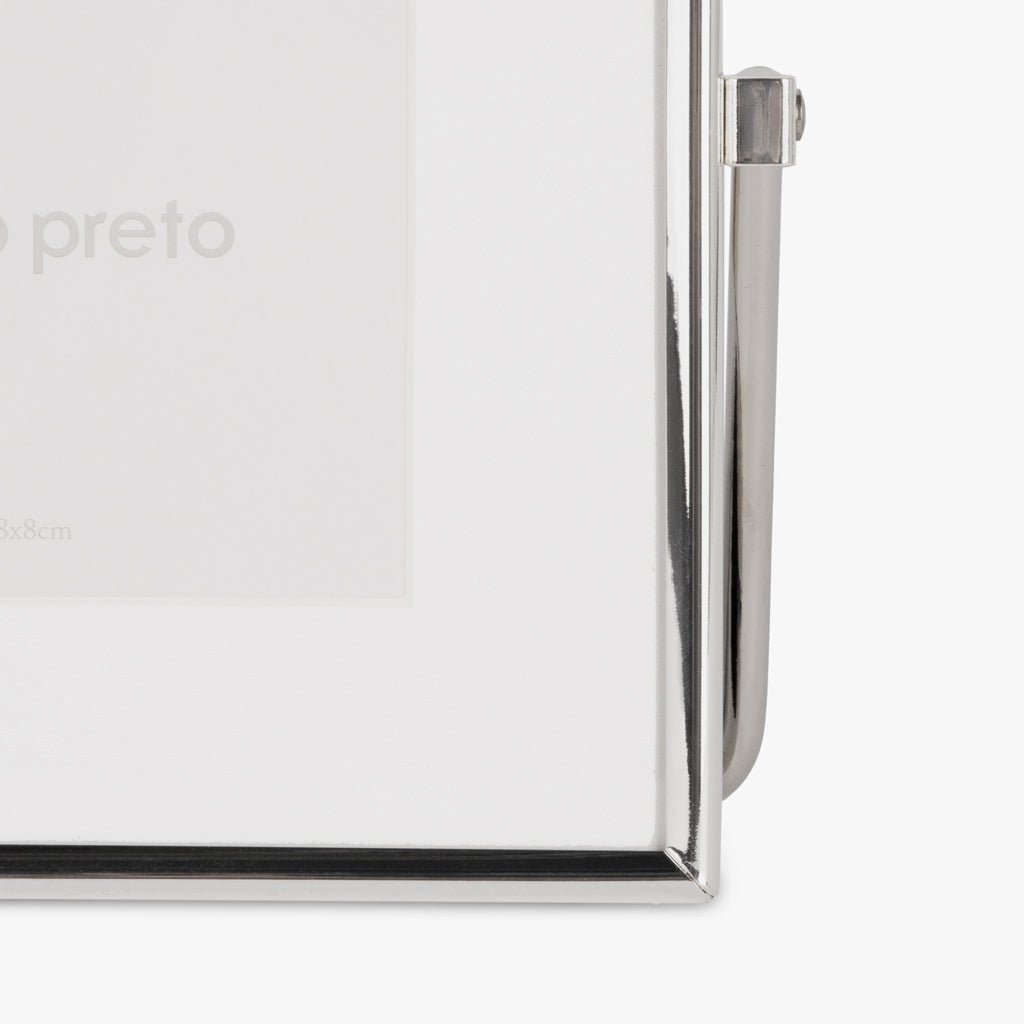 Moldura com Pé Prateada 8x8 SHINY & BRUSHED - Gato Preto