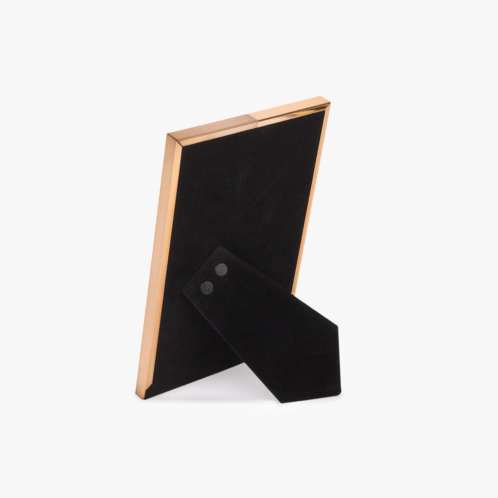 Moldura Tons Dourado 10x15 SHINY & BRUSHED - Gato Preto