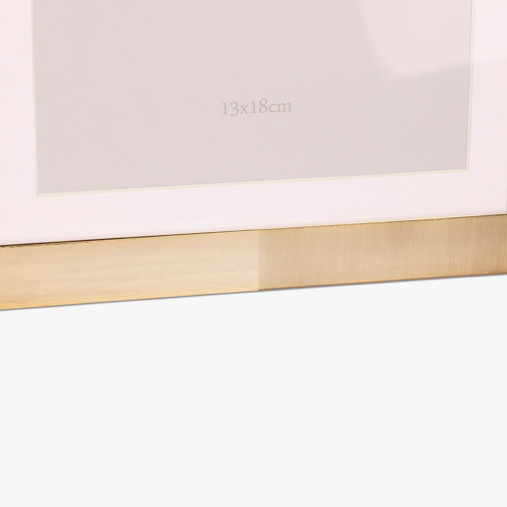 Moldura Tons Dourado 13x18 SHINY & BRUSHED - Gato Preto