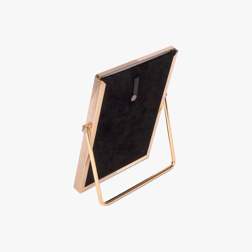 Moldura Tons Dourado com Pé 13x18 SHINY & BRUSHED - Gato Preto