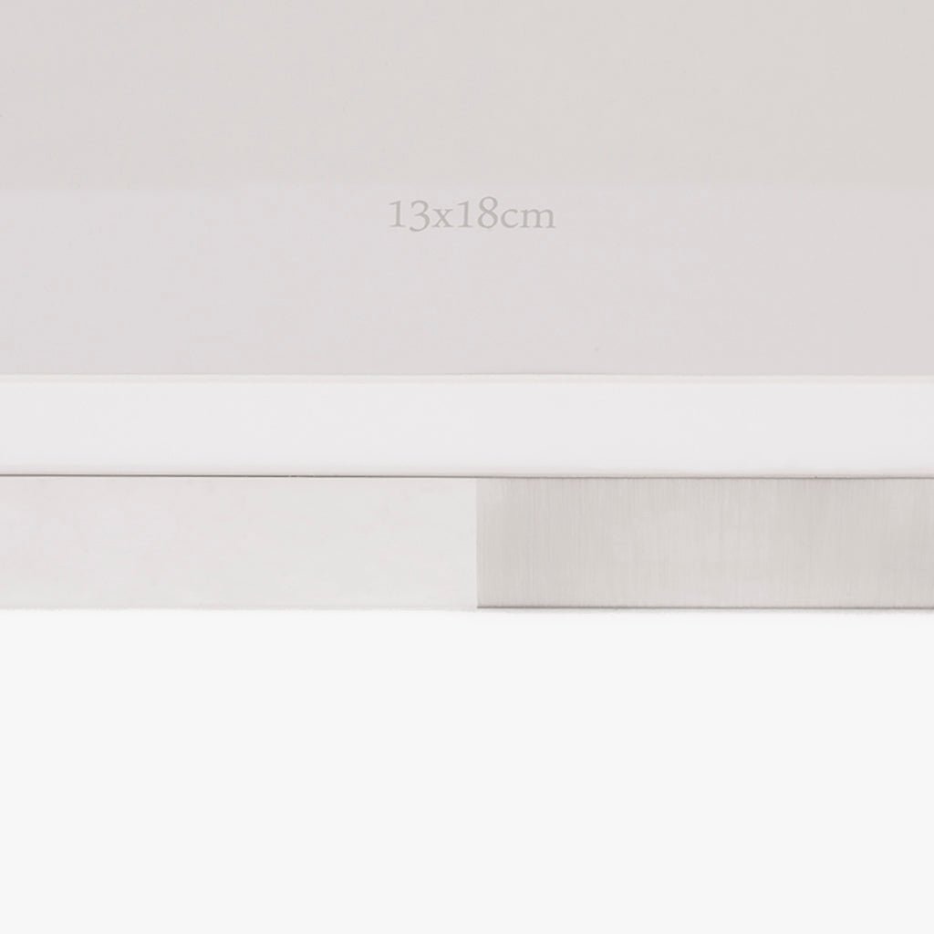 Moldura Tons Prateado 13x18 SHINY & BRUSHED - Gato Preto