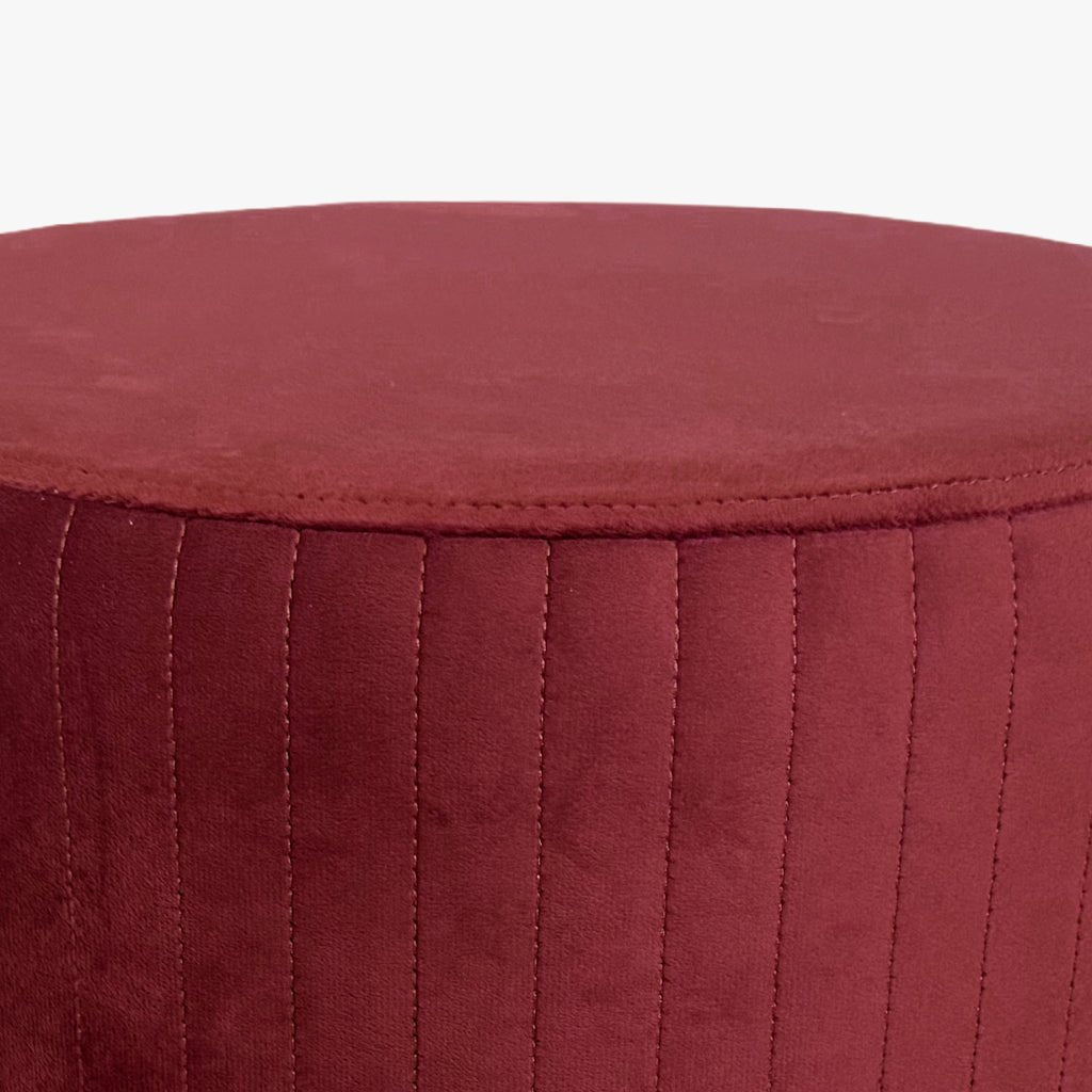 Pouf Tijolo de Veludo com riscas em dourado ANDRIA - Gato Preto