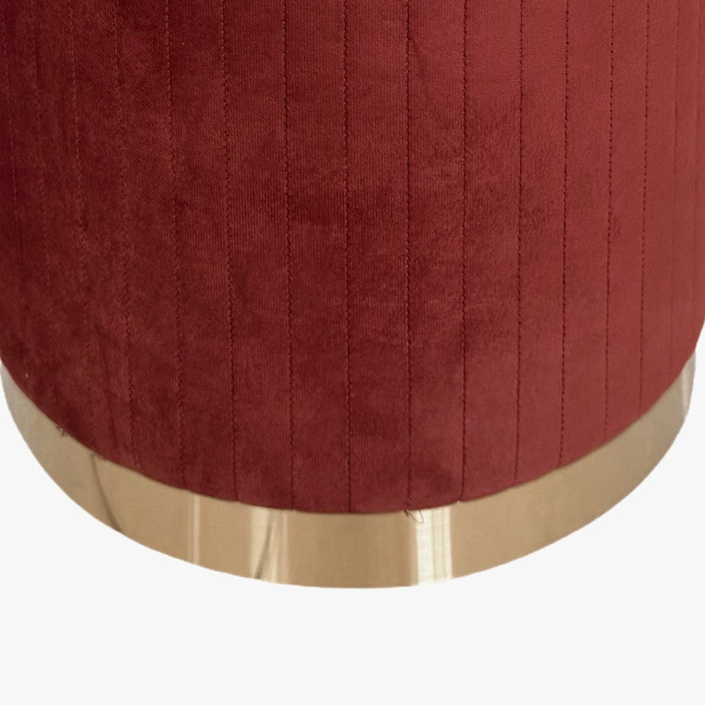 Pouf Tijolo de Veludo com riscas em dourado ANDRIA - Gato Preto