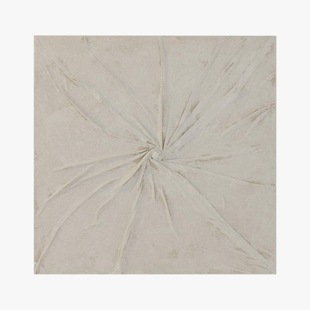 Quadro Drapeado Branco VÉU - Gato Preto