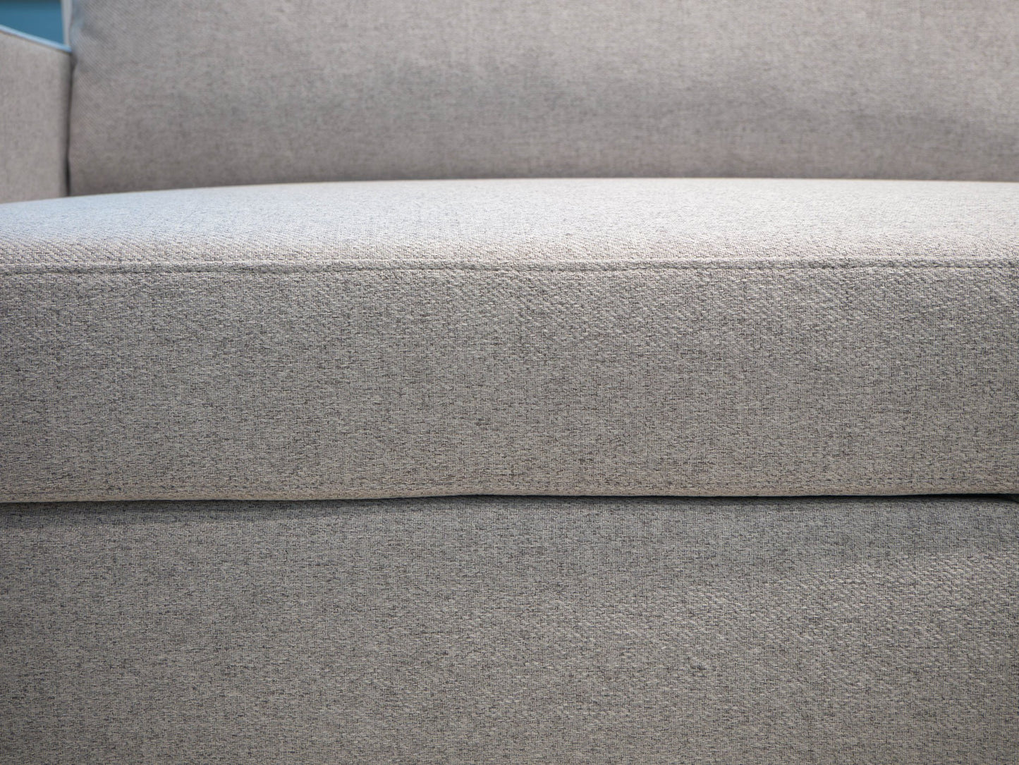 Sofá cama com 2 pufes cinza AVERY - Gato Preto