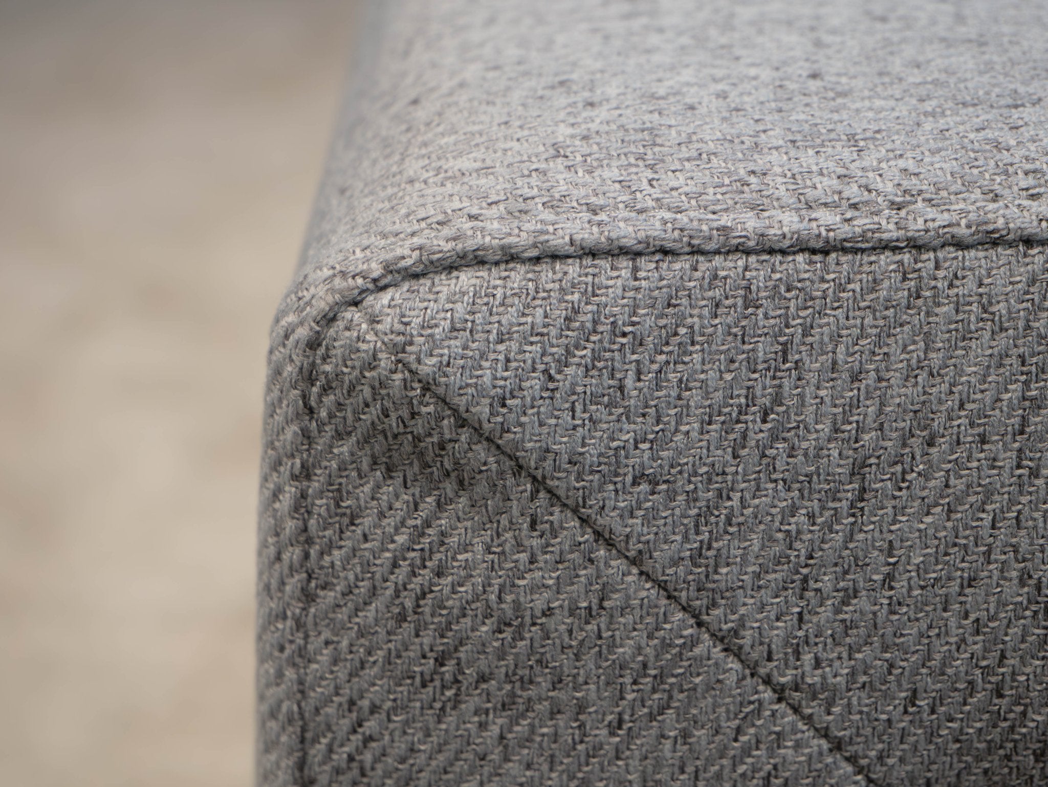 Sofá cama com 2 pufes cinza AVERY - Gato Preto