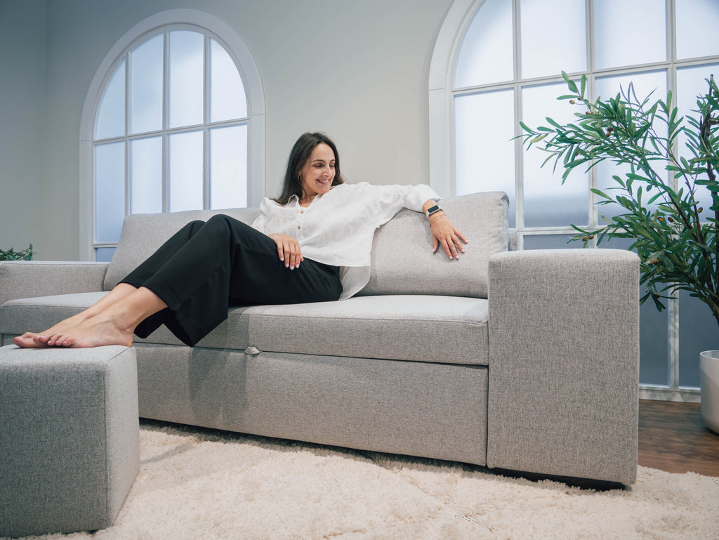 Sofá cama com 2 pufes cinza AVERY - Gato Preto