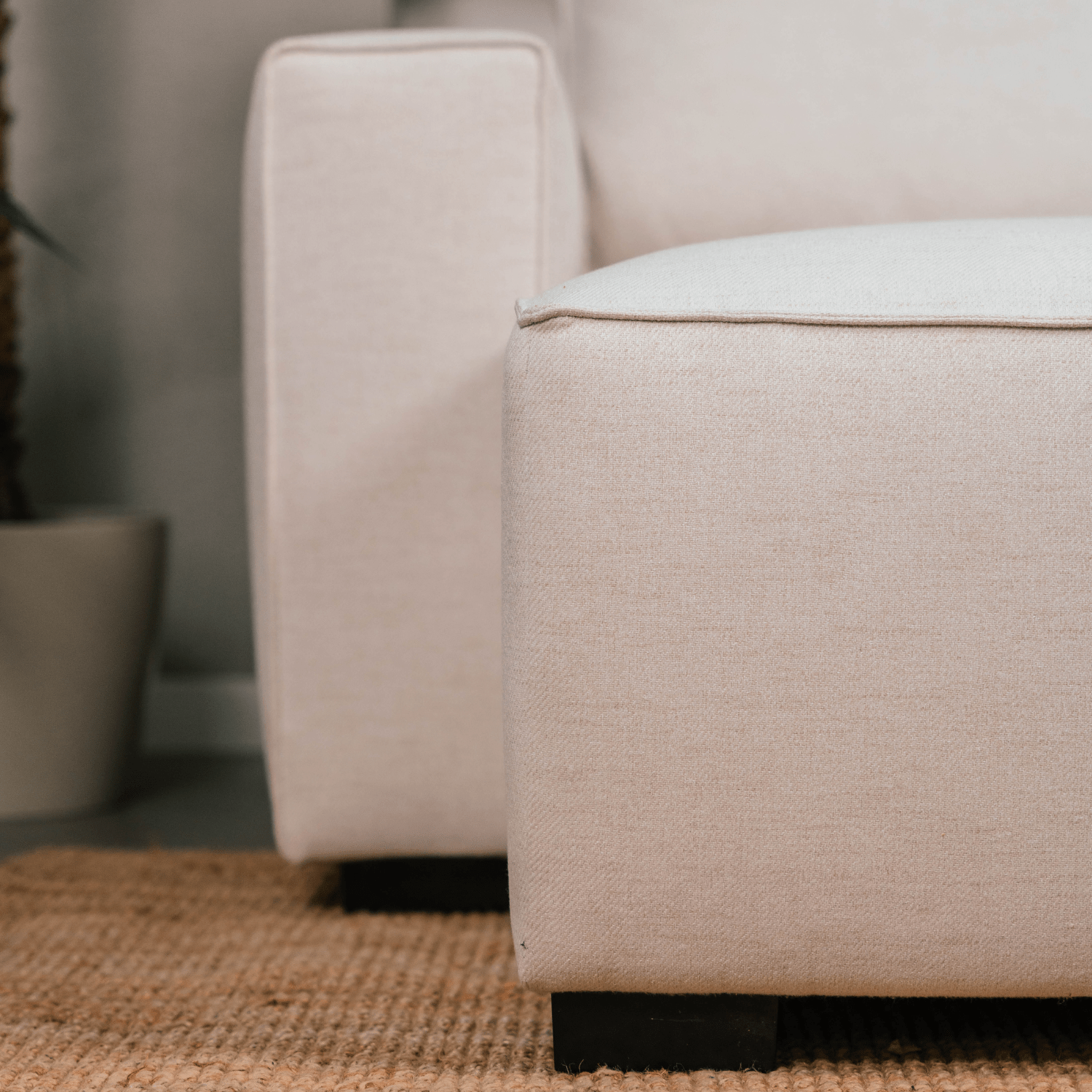 Sofá cama com chaise longue reversível bege JADE - Gato Preto