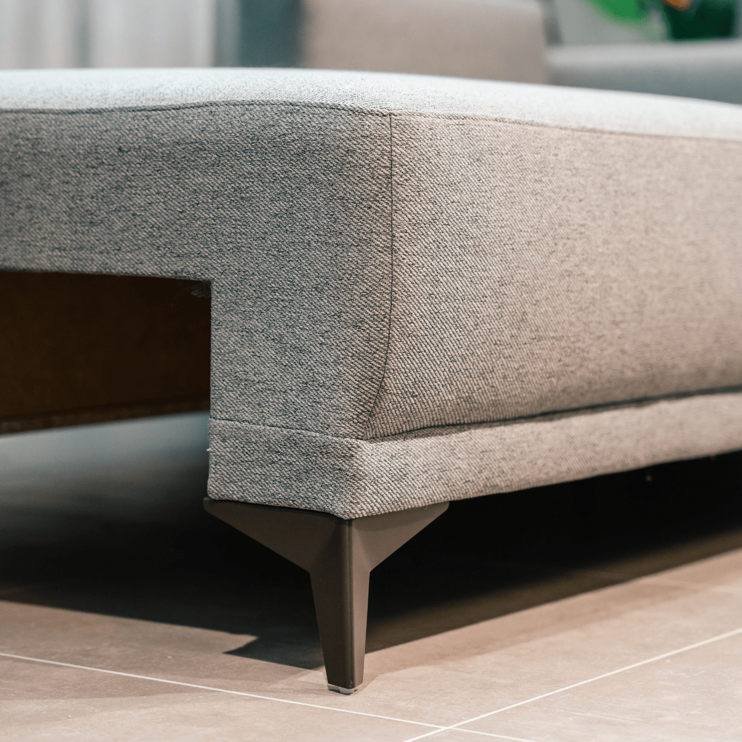 Sofá cama com chaise longue reversível cinza escuro TOBY - Gato Preto