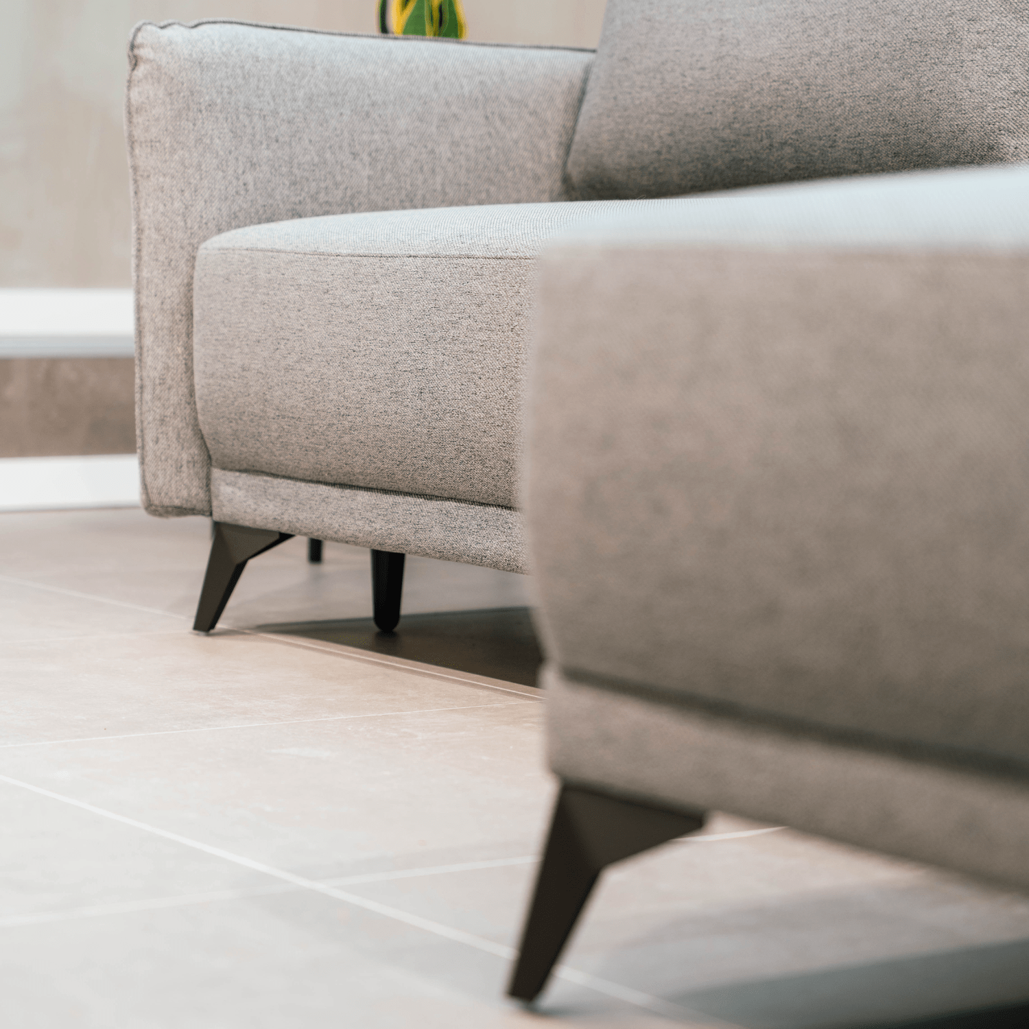 Sofá cama com chaise longue reversível cinza TOBY - Gato Preto